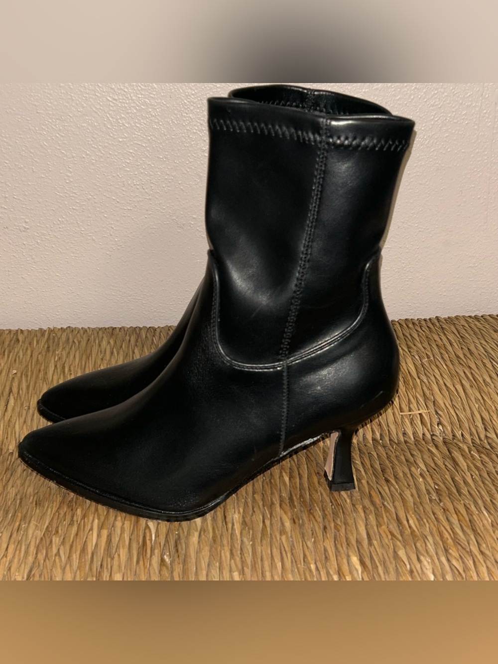 Vera Wang Black Pointed-Toe Mid-Calf Heel Boots